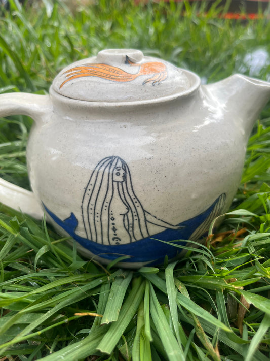Cliodna Teapot